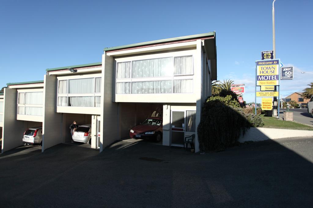 Townhouse Motel Timaru Bagian luar foto